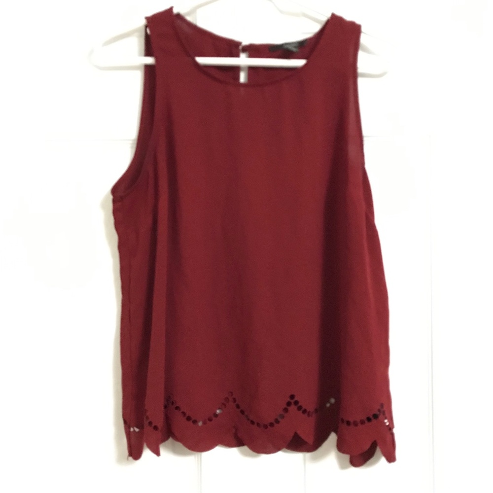 FOREVER 21 Patterned Hem Sleeveless Blouse M Maroon Burgundy Red